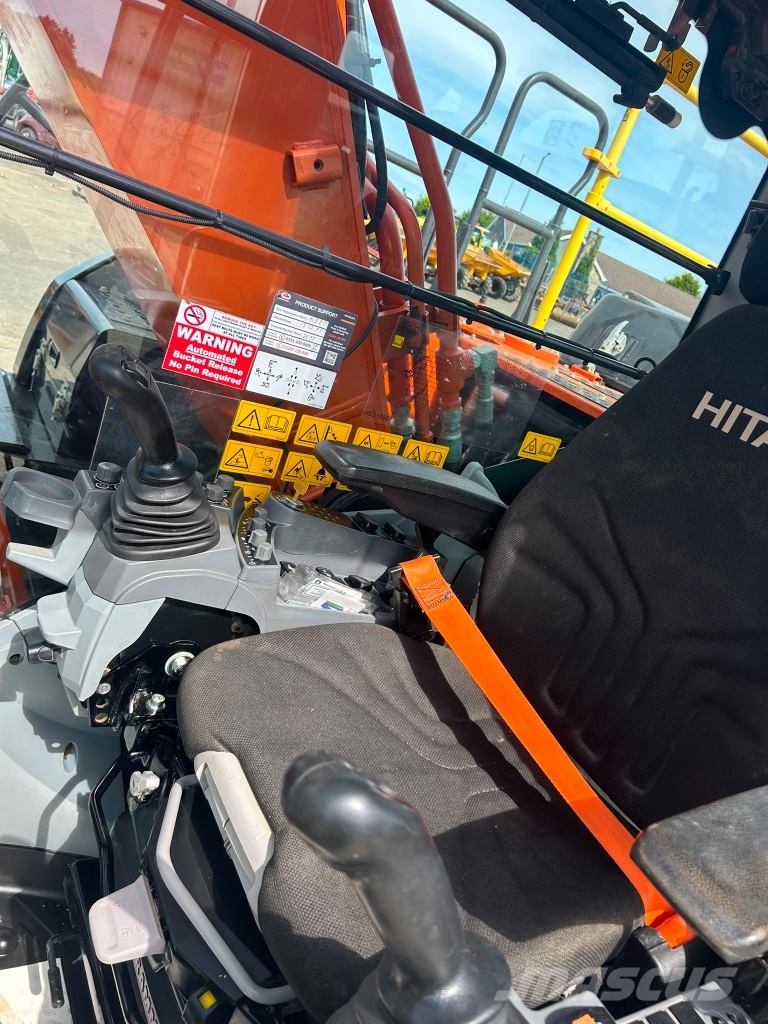 Hitachi ZX210 LC-7 حفارات زحافة