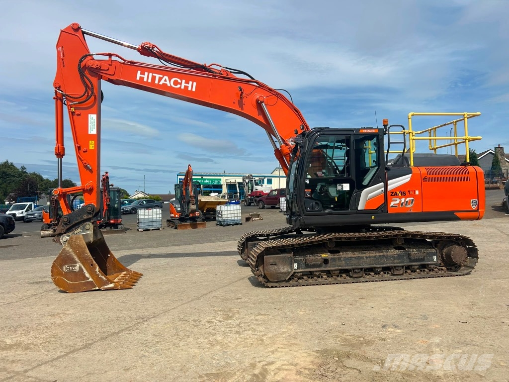 Hitachi ZX210 LC-7 حفارات زحافة