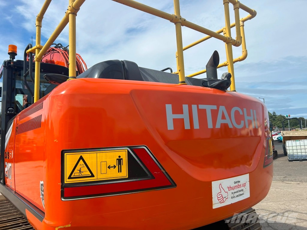 Hitachi ZX210 LC-7 حفارات زحافة
