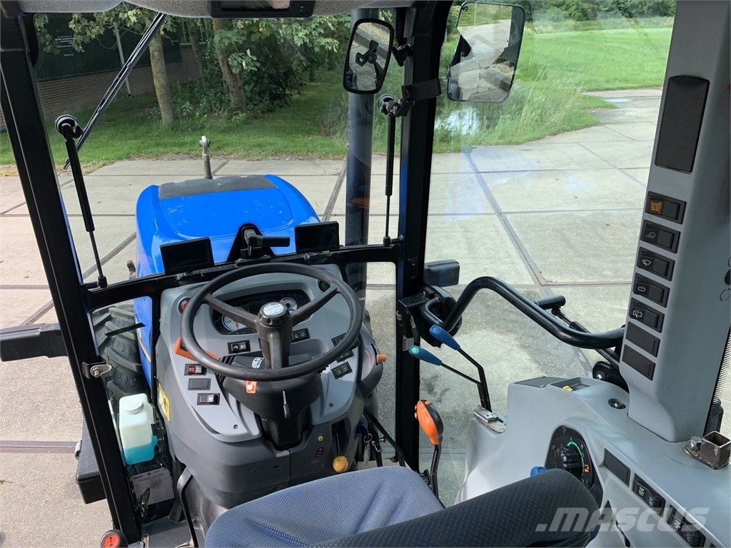 New Holland T 4.100 N 트랙터