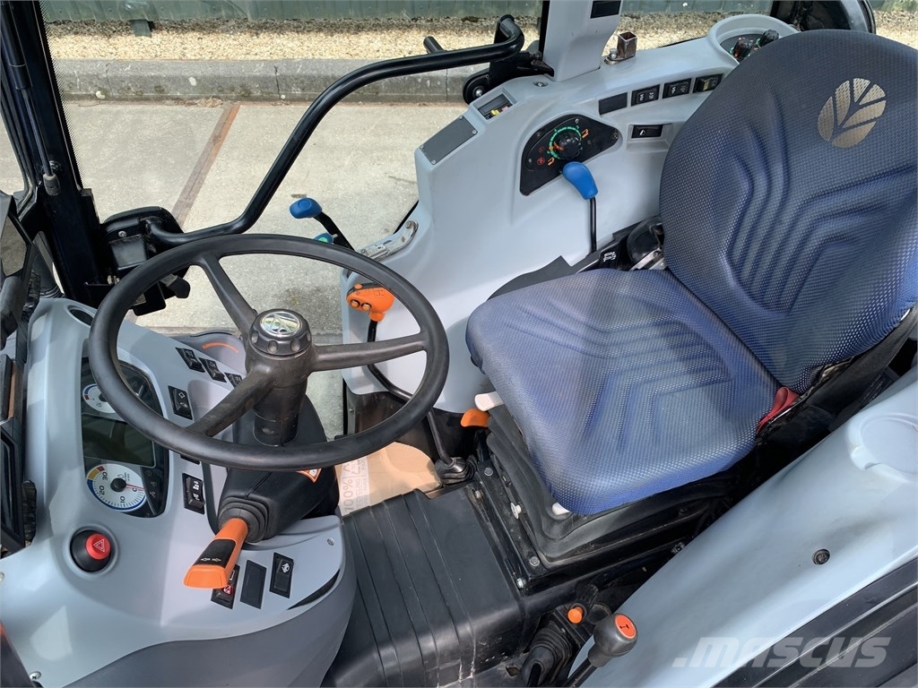 New Holland T 4.100 N 트랙터