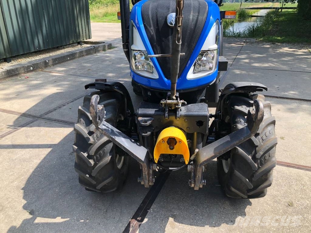 New Holland T 4.100 N 트랙터