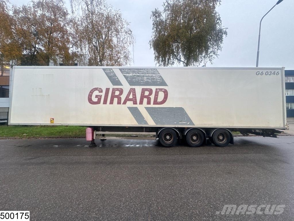 Samro gesloten bak 15 Units. Umpikori puoliperävaunut