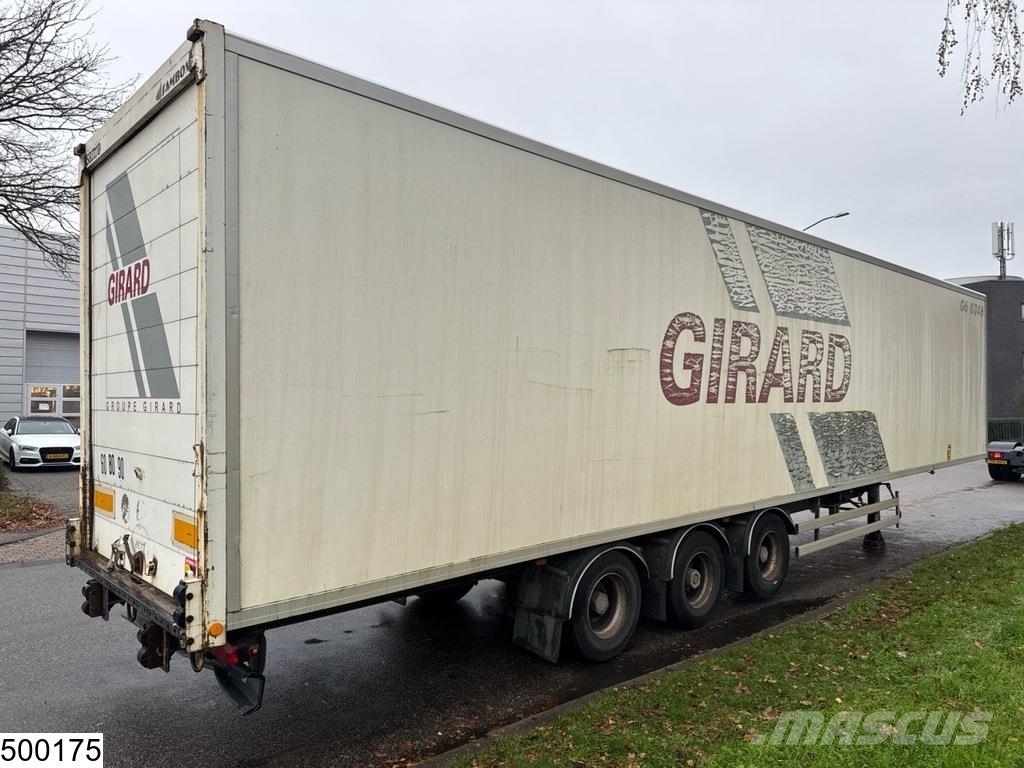 Samro gesloten bak 15 Units. Umpikori puoliperävaunut