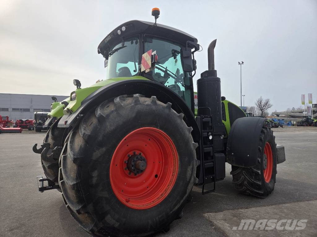 CLAAS Axion 960 Tractoren