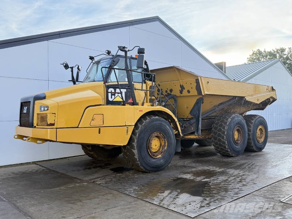 CAT 745C - Dutch Machine / Auto Greasing Knik dumptrucks