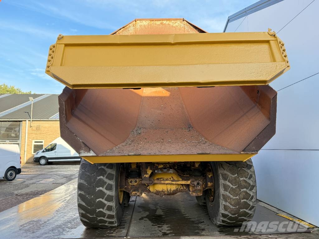 CAT 745C - Dutch Machine / Auto Greasing Knik dumptrucks