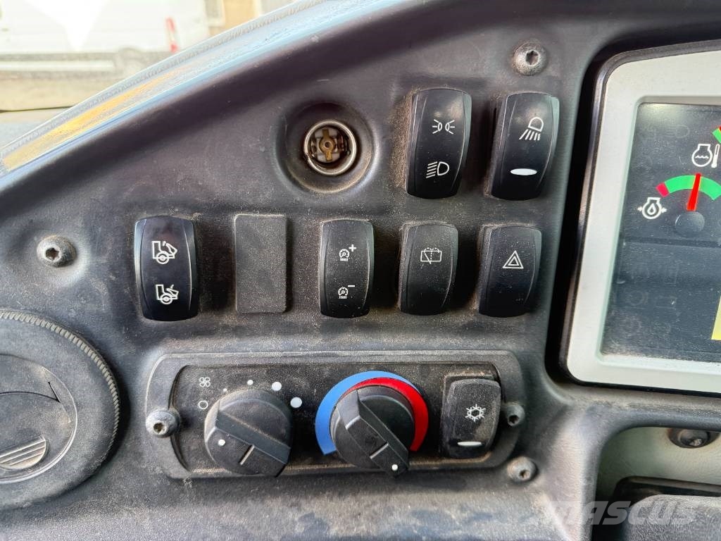 CAT 745C - Dutch Machine / Auto Greasing Knik dumptrucks