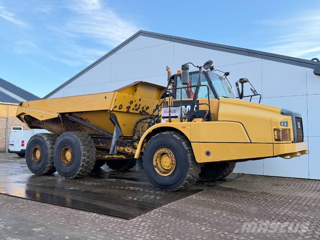 CAT 745C - Dutch Machine / Auto Greasing Knik dumptrucks