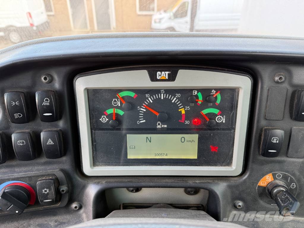 CAT 745C - Dutch Machine / Auto Greasing Knik dumptrucks