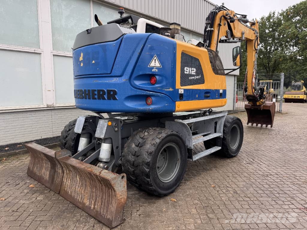Liebherr A 912 Compact Litronic Rototilt Escavadeiras de rodas