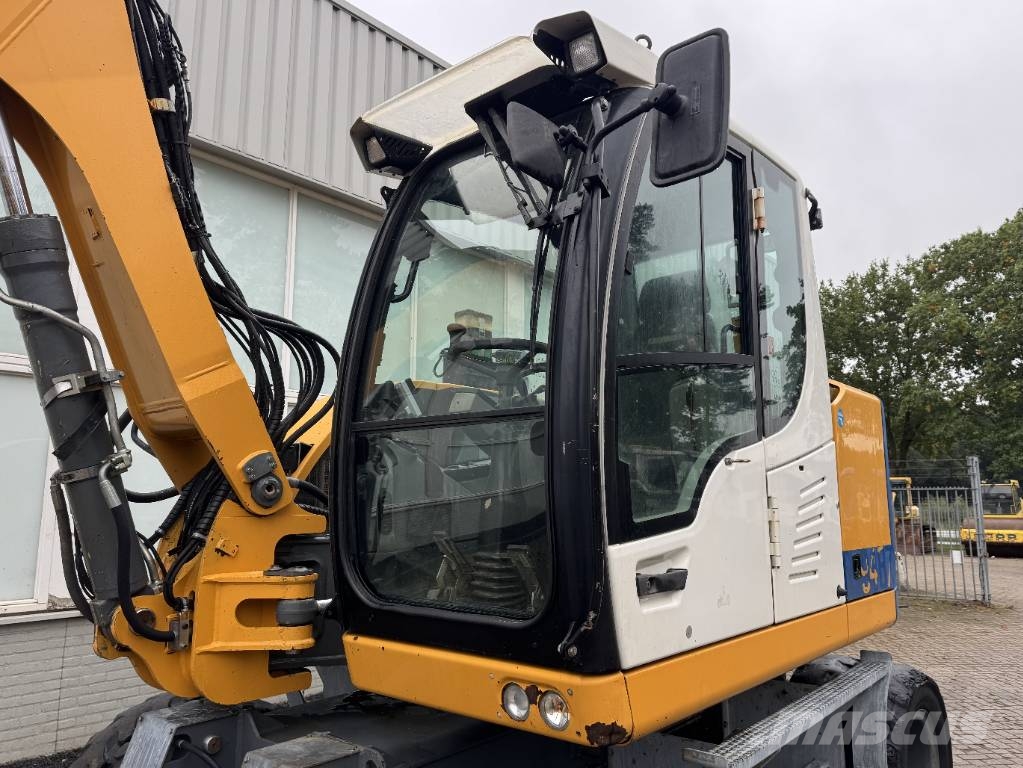 Liebherr A 912 Compact Litronic Rototilt Escavadeiras de rodas