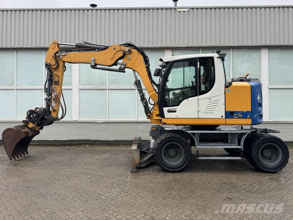 Liebherr A 912 Compact Litronic Rototilt Escavadeiras de rodas