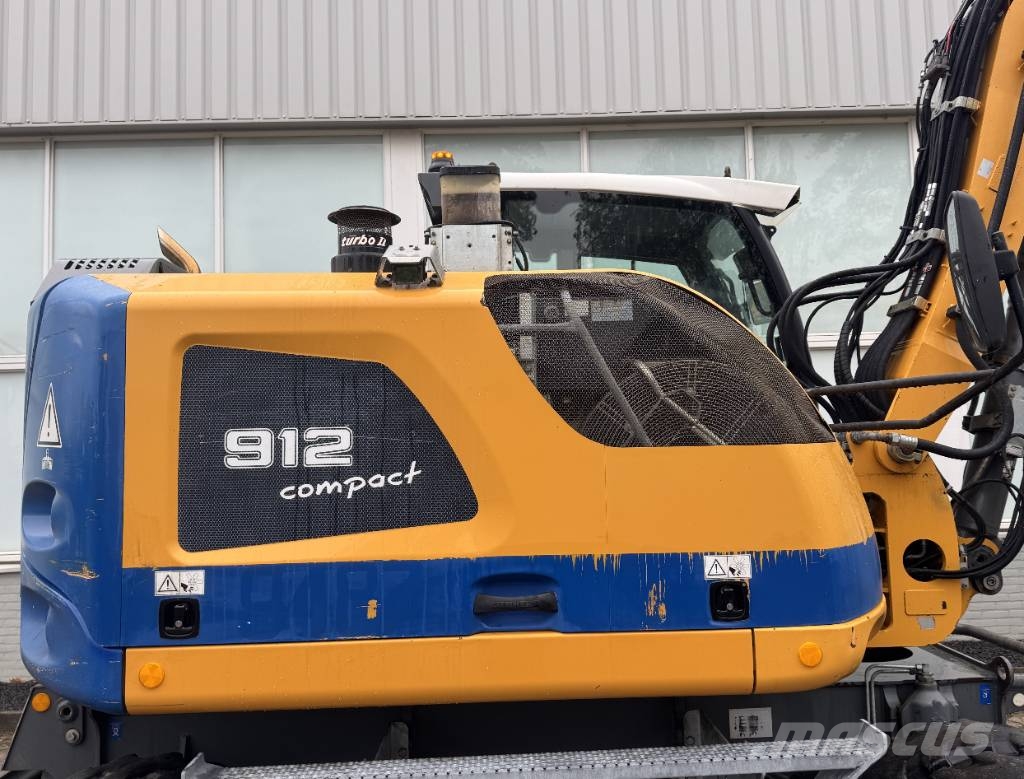 Liebherr A 912 Compact Litronic Rototilt Escavadeiras de rodas