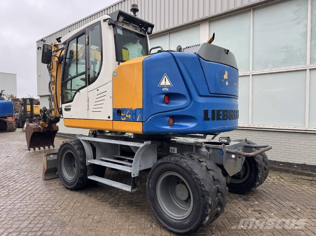 Liebherr A 912 Compact Litronic Rototilt Escavadeiras de rodas
