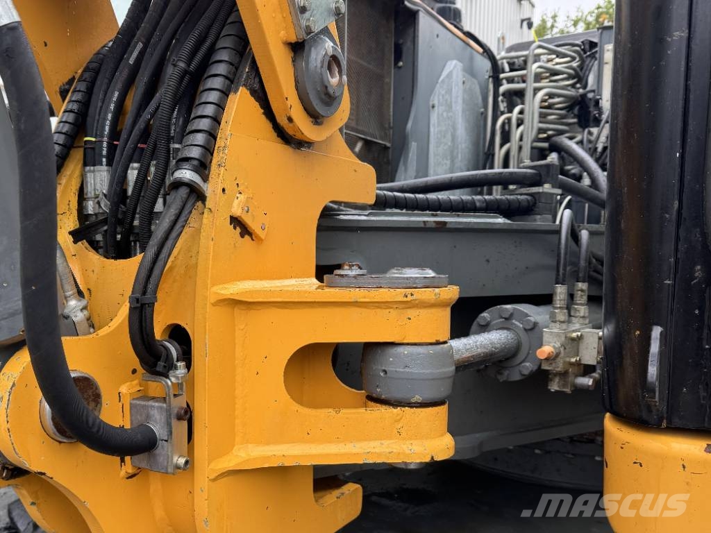 Liebherr A 912 Compact Litronic Rototilt Escavadeiras de rodas