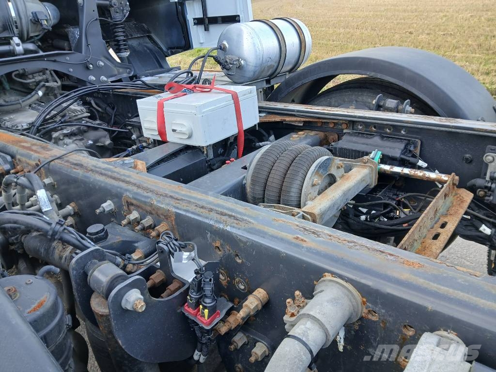 Volvo FH500 10x4 alusta täysilma,750tkm Kamioni-šasije
