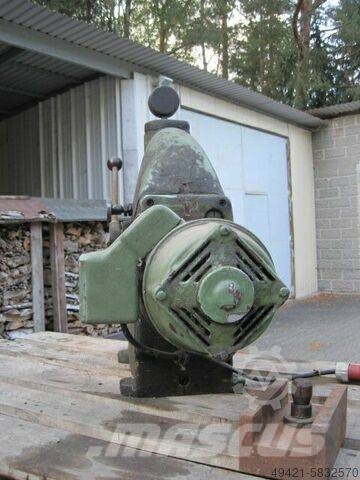 Hydraulische Presse WMW PYE 2 建筑机械-其他