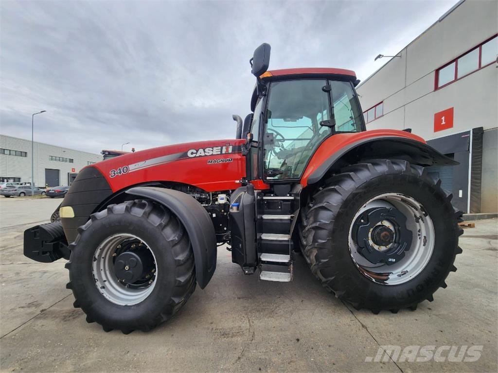 Case IH Magnum 340 الجرارات
