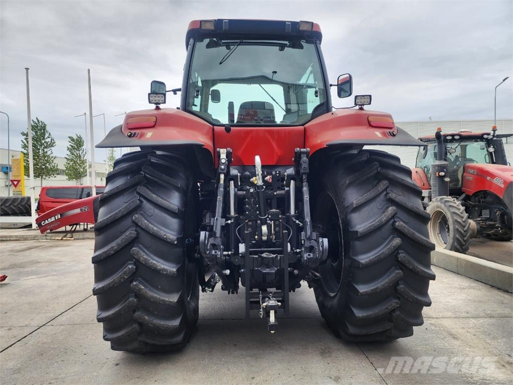 Case IH Magnum 340 الجرارات