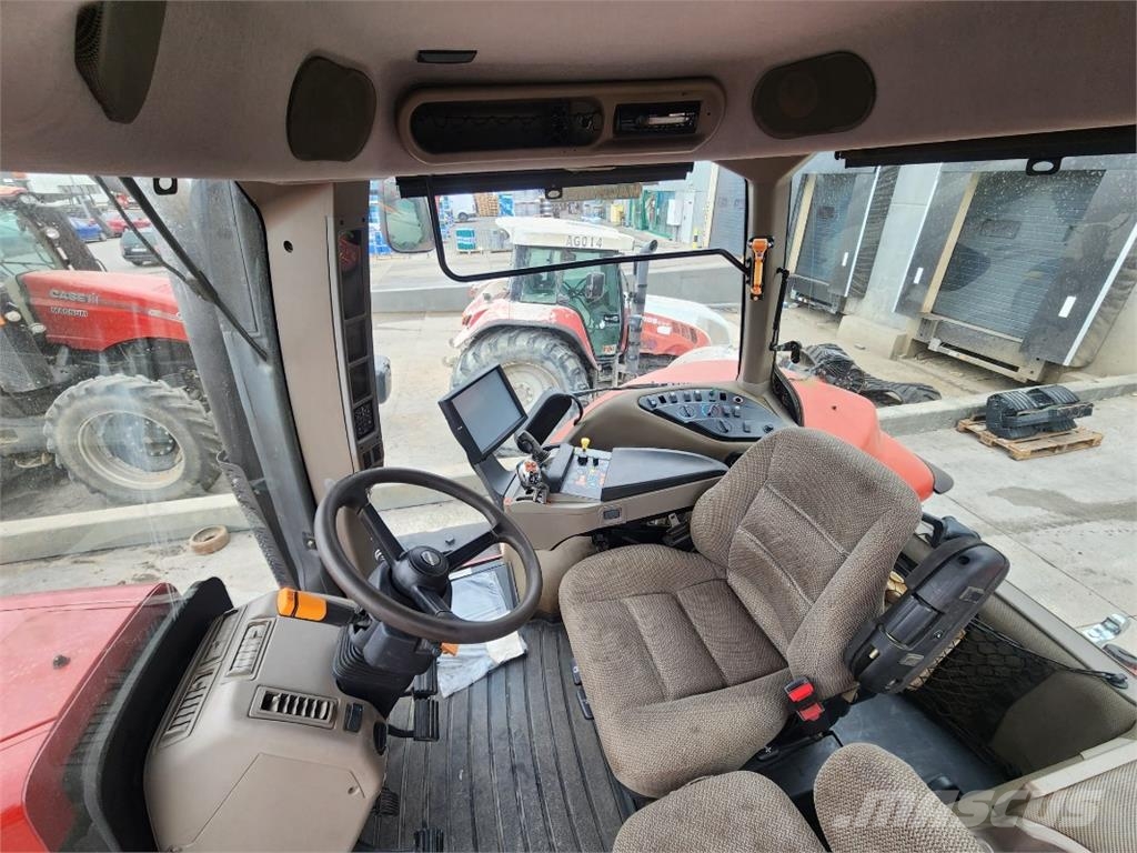 Case IH Magnum 340 الجرارات