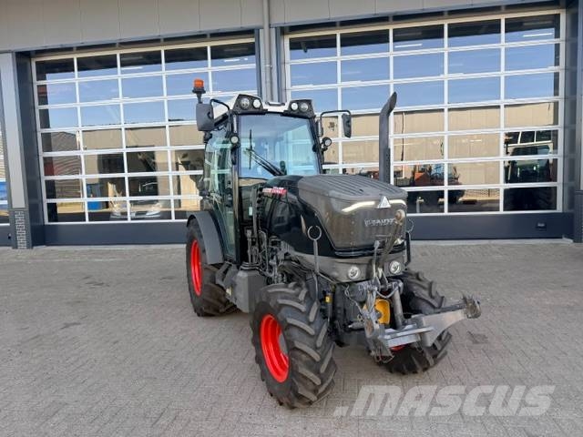 Fendt 211v Profi Gen3, FH+PTO トラクター