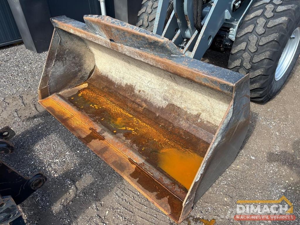 GiANT G5000 X-TRA 4x4 - Stage V - bucket and pallet fork Hjullastere