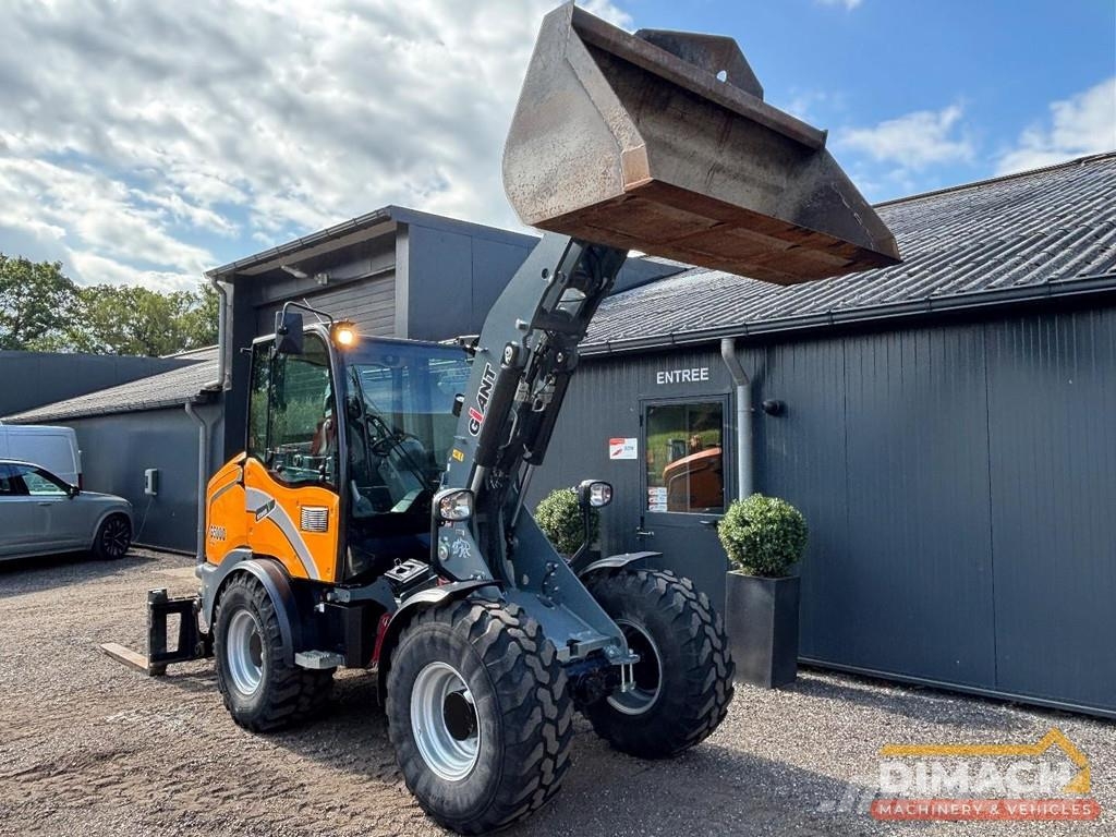GiANT G5000 X-TRA 4x4 - Stage V - bucket and pallet fork Фронтальні навантажувачі