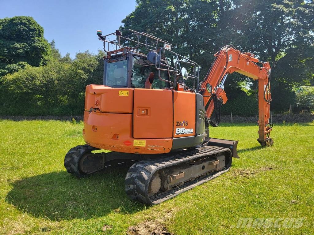 Hitachi ZX 85 US-6 حفارات وسط 7 طن - 12 طن