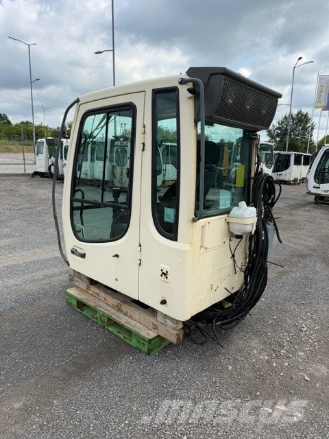 Liebherr A 314 USED CAB Cabine en interieur