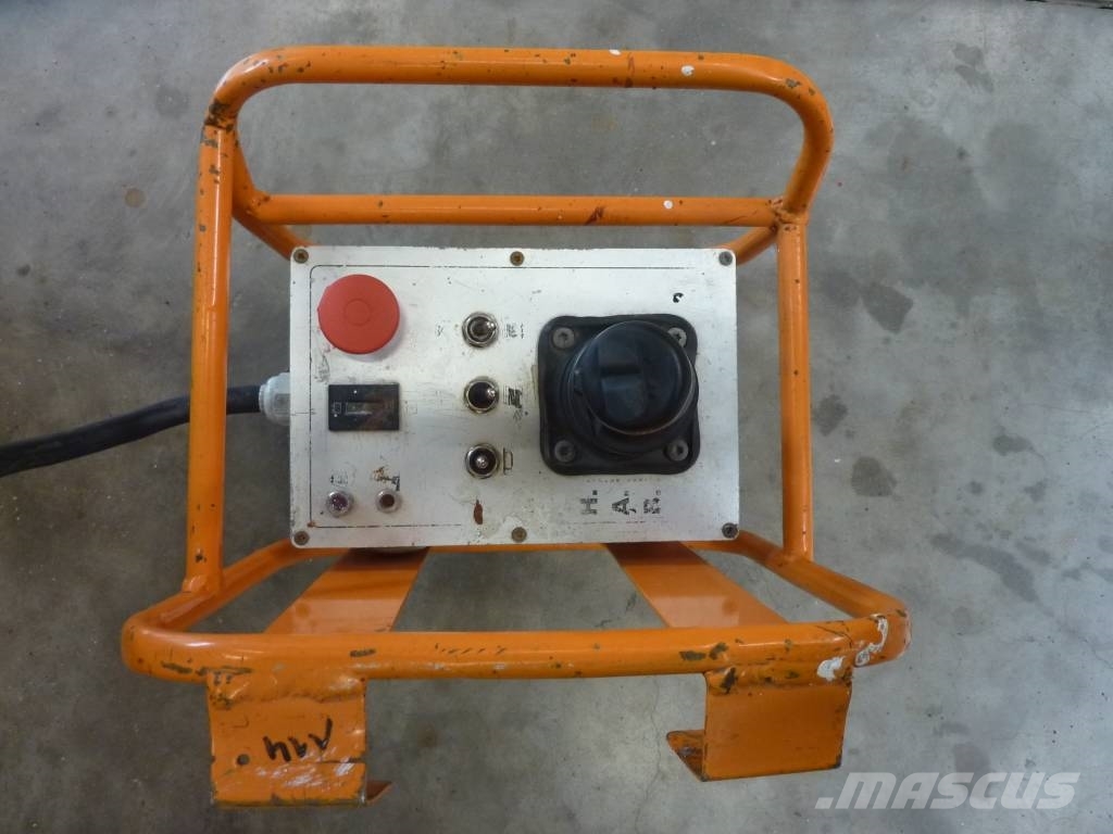 HAB S 152 10 E2WD 剪叉式升降机