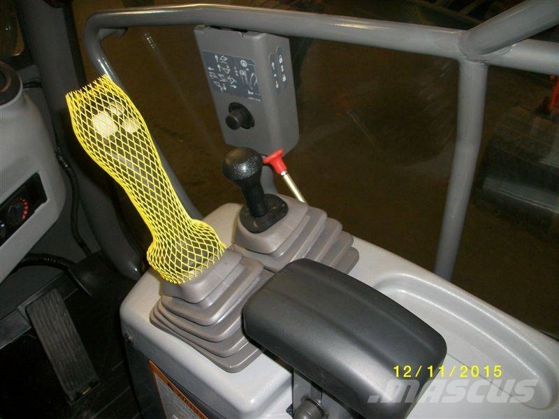 Hitachi ZW 65 لوادر بعجل