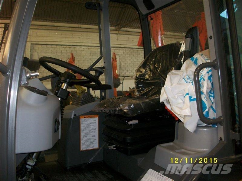 Hitachi ZW 65 لوادر بعجل