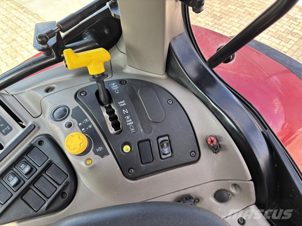 Case IH IH Maxxum 135. Vooras en Cabine vering, 40km eco Traktörler