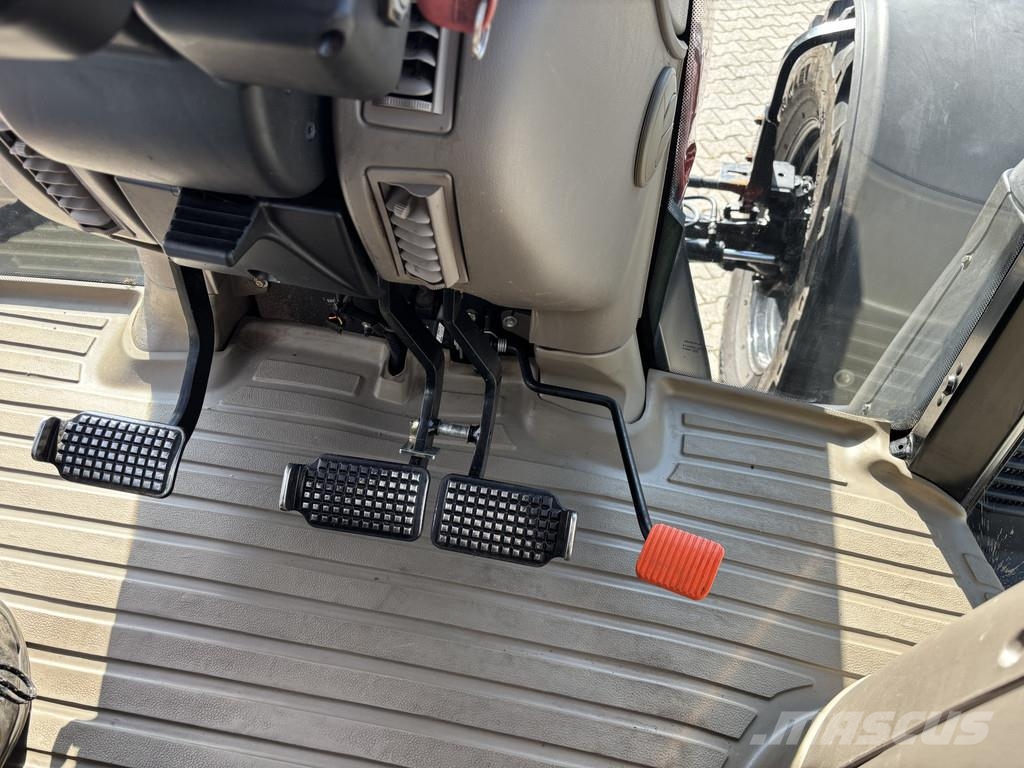 Case IH IH Maxxum 135. Vooras en Cabine vering, 40km eco Traktörler