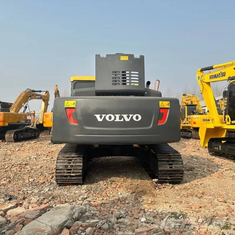 Volvo EC 240 Bagri goseničarji