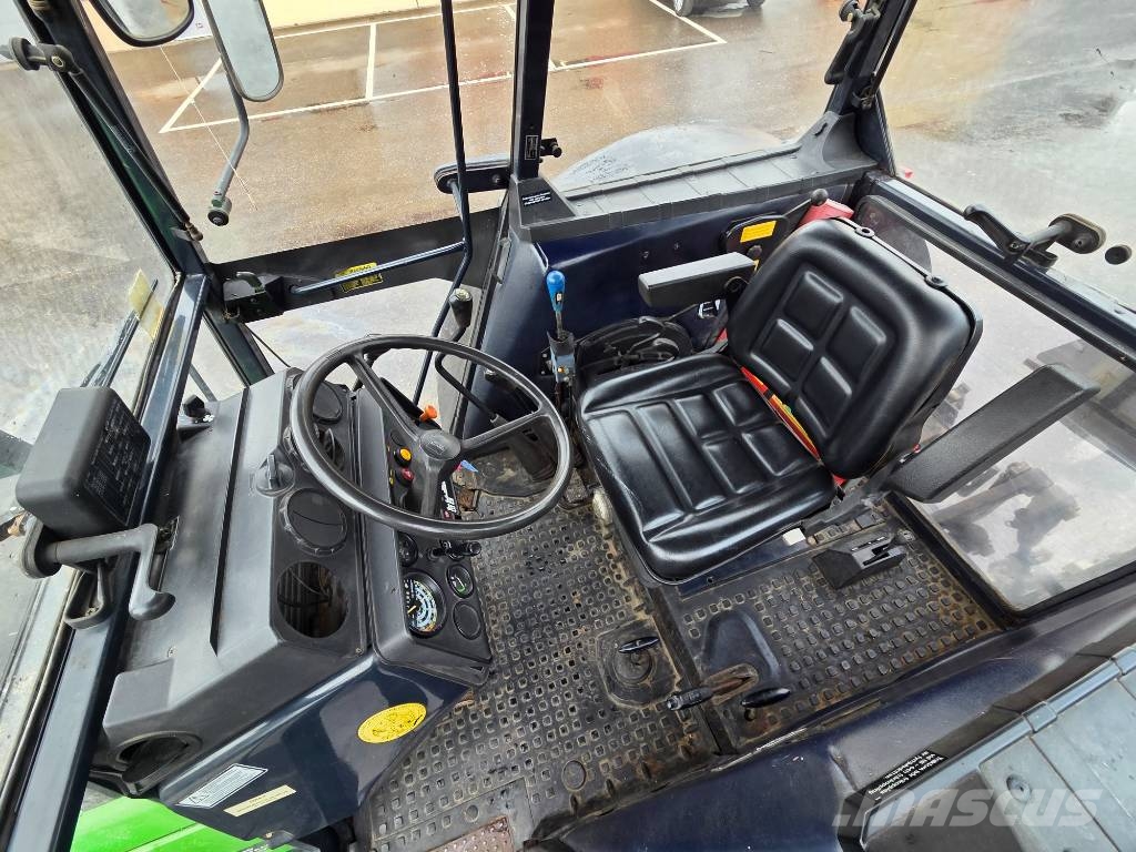 Deutz-Fahr DX 4.70 Traktori