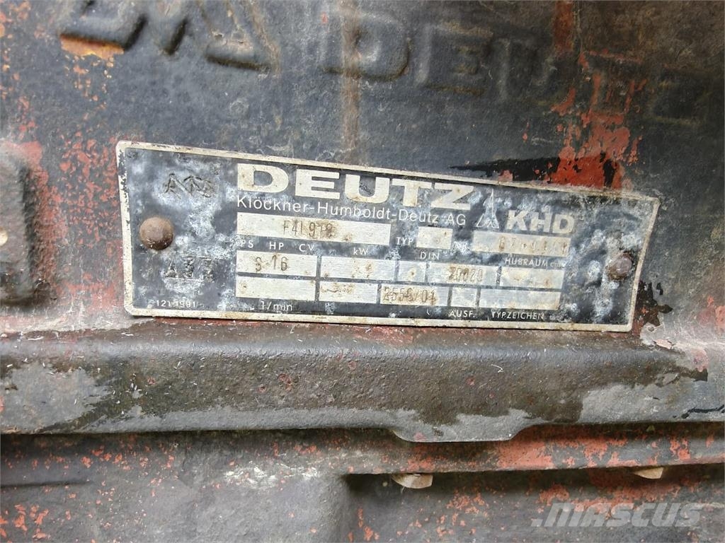 Deutz-Fahr D 1036S Traktoren