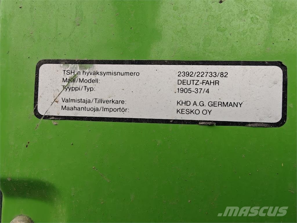 Deutz-Fahr D 1036S Traktoren