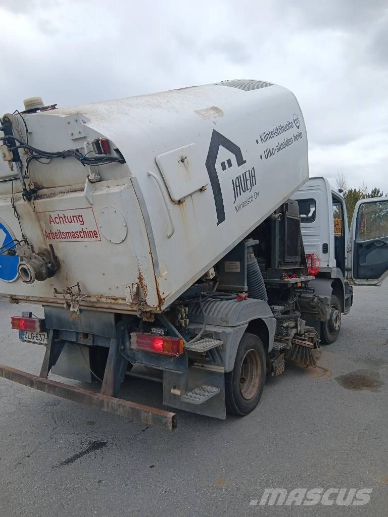 Mercedes-Benz Atego 1017 Lakaisukoneet
