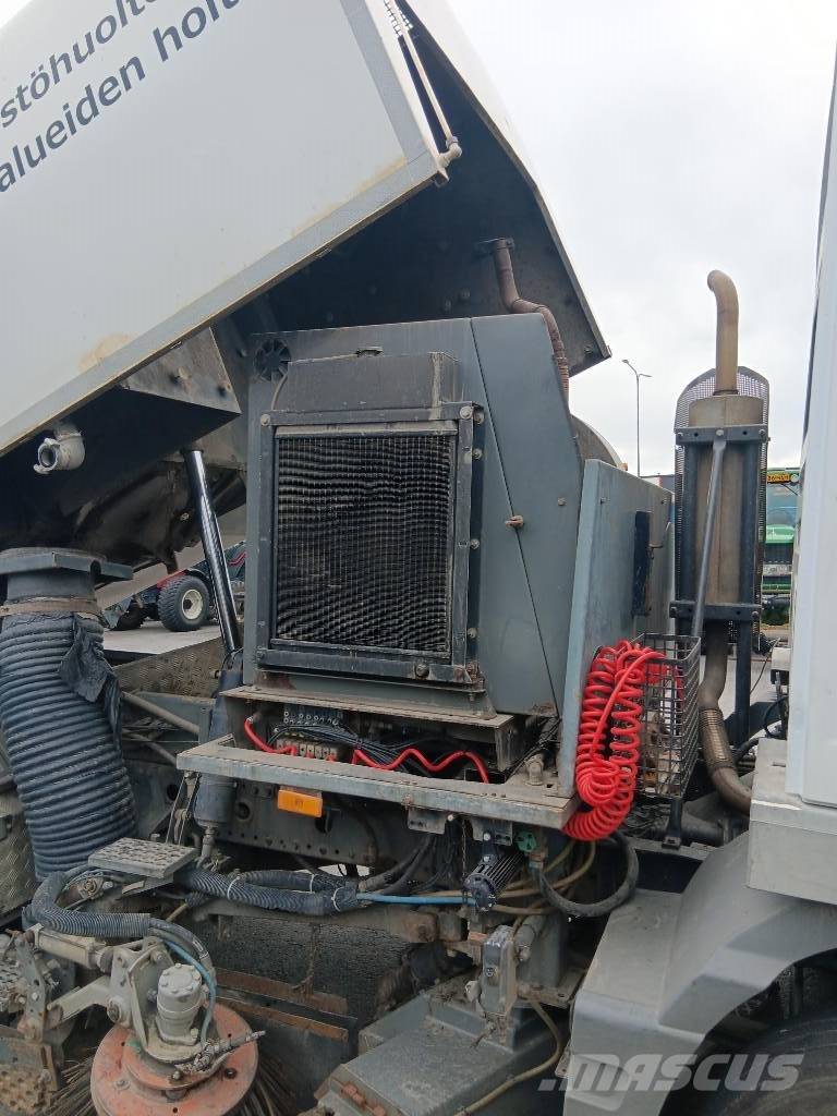 Mercedes-Benz Atego 1017 Lakaisukoneet