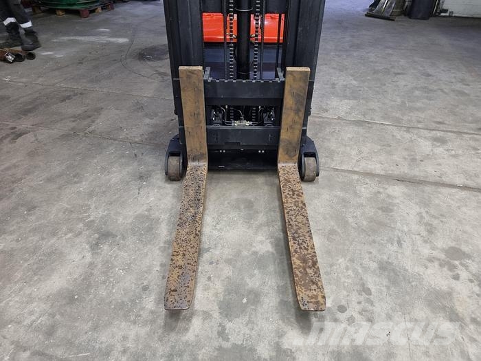 Heli CDD 16 | ELECTRIC | 1600 KG.| HEIGHT 4.50 MTR |4 P Narrow aisle trucks