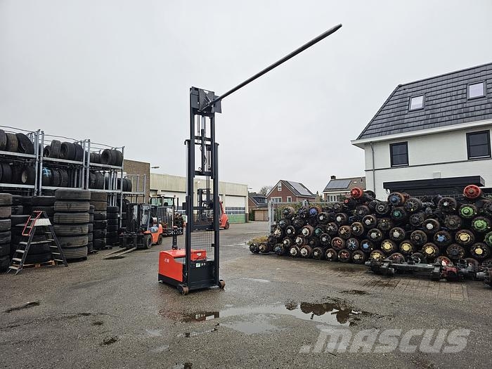 Heli CDD 16 | ELECTRIC | 1600 KG.| HEIGHT 4.50 MTR |4 P Narrow aisle trucks