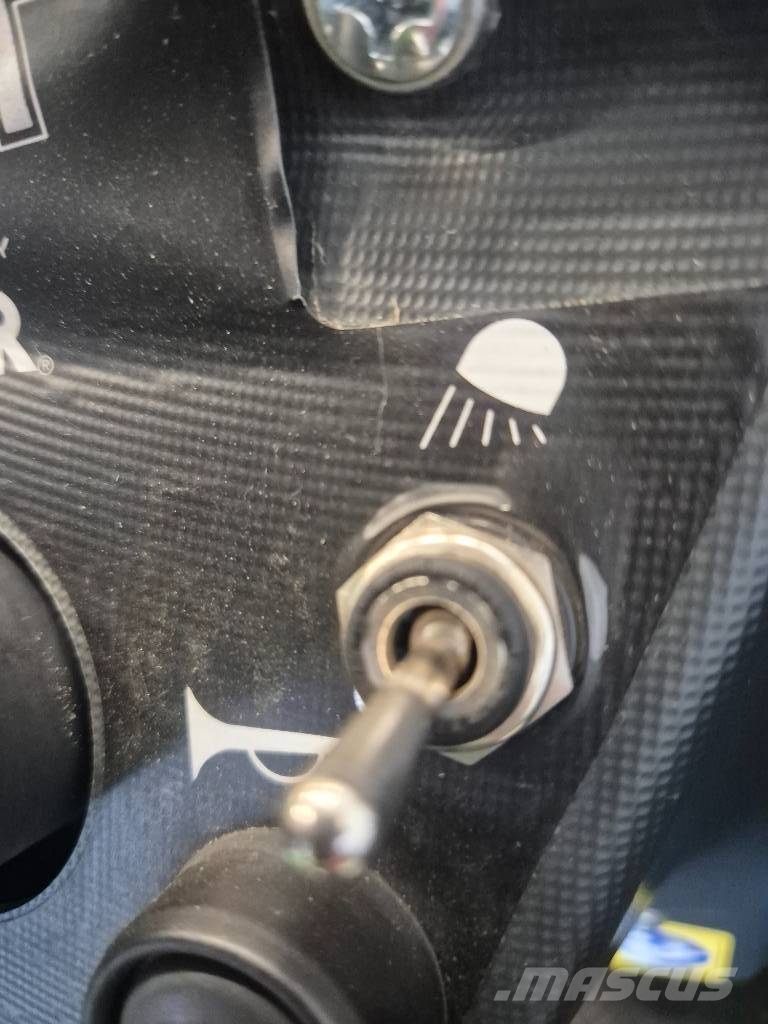Avant 225-Endast 382 Timmar 4WD 6-Funk Joystick Ładowarki burtowe