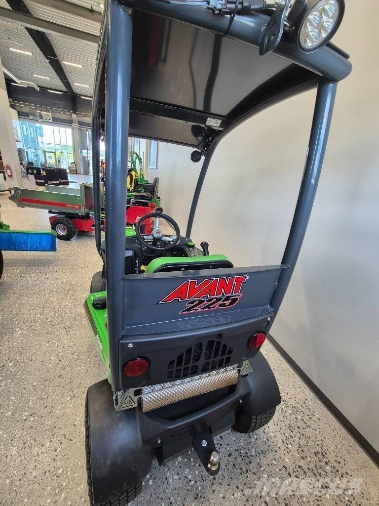 Avant 225-Endast 382 Timmar 4WD 6-Funk Joystick Ładowarki burtowe