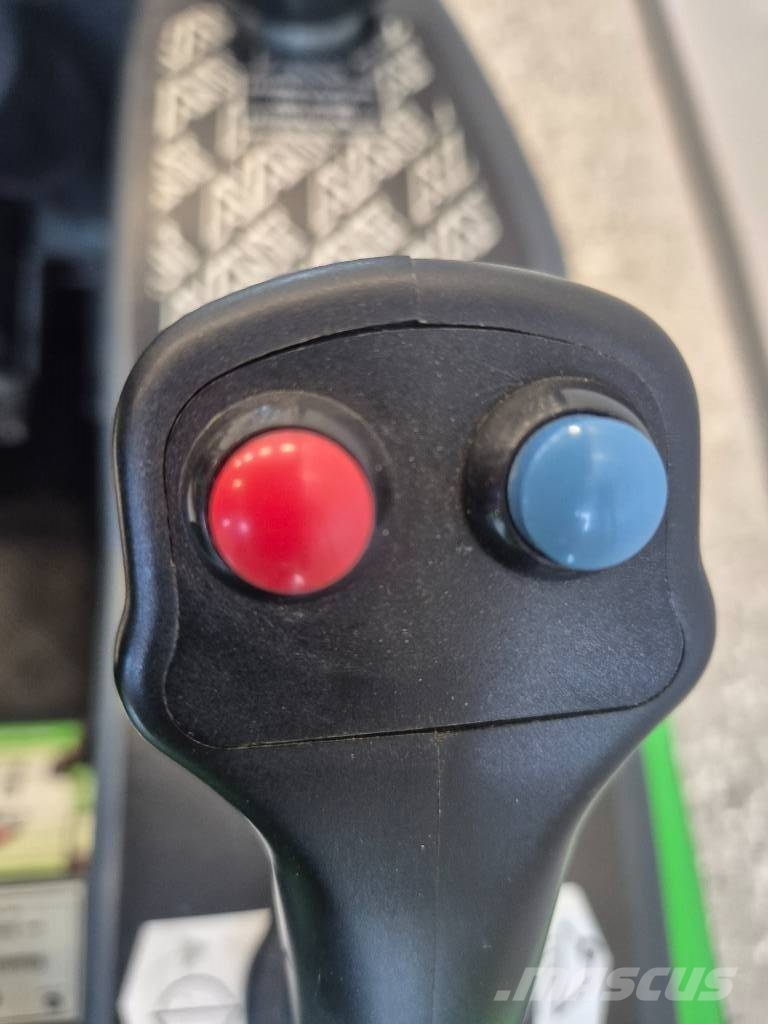 Avant 225-Endast 382 Timmar 4WD 6-Funk Joystick Ładowarki burtowe
