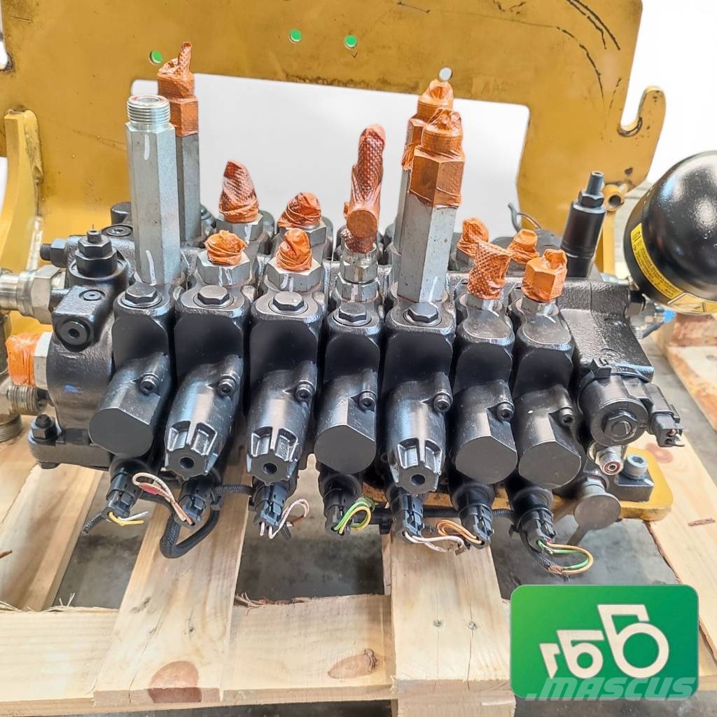 CAT 432E Hydraulic Distributor L21F634 Caterpillar 561 Hidráulicos