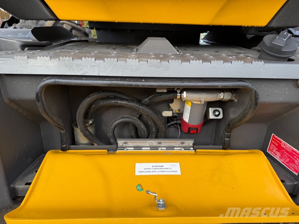 Mecalac 9 MWR Rýpadlo-nakladače