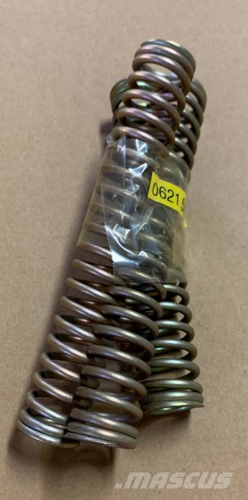 Deutz-Fahr Spring 06215383, 0621.5383, 6215383, 0621 5383 履带、链条和底盘