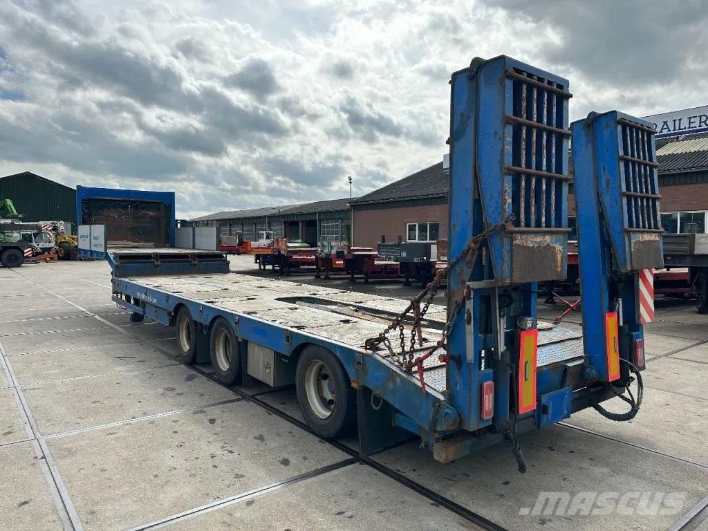NC 3 AXLE - 7,4 METER EXTENDABLE Semirremolques de carga baja
